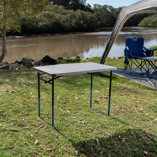 Handy 100 Table