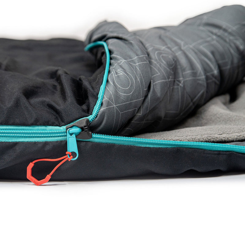 Load image into Gallery viewer, Quest Outdoors Brass Monkey sleeping Bag YKK Anti Snag Zipper
